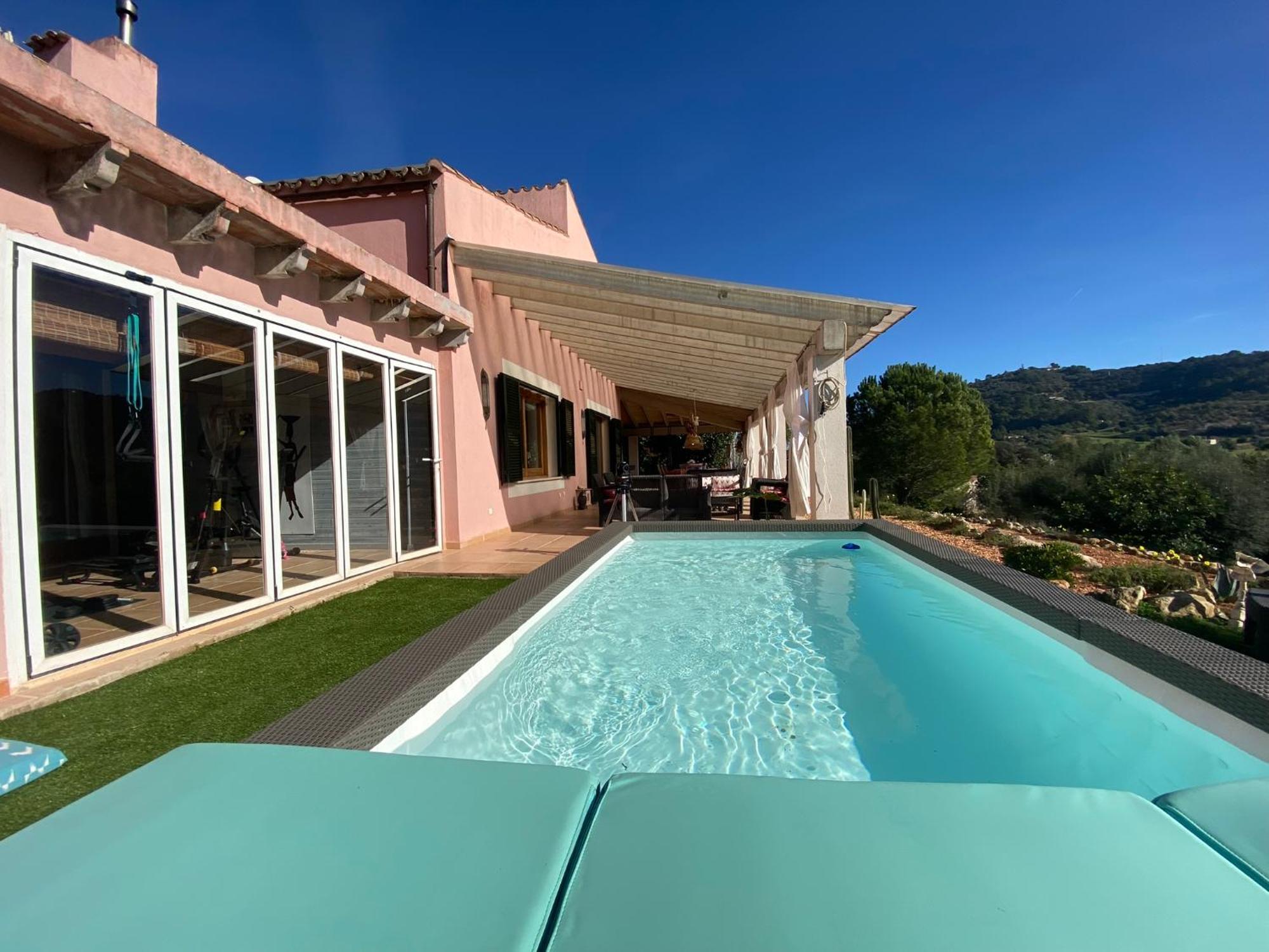 Aires Del Tomir Villa